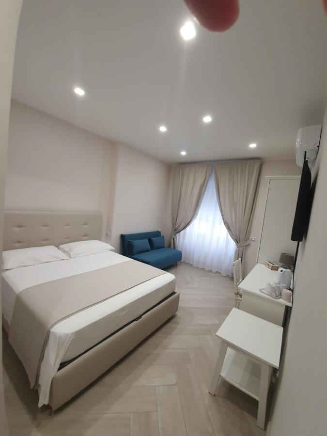 Dimora Costantino Bed & Breakfast Naples Luaran gambar