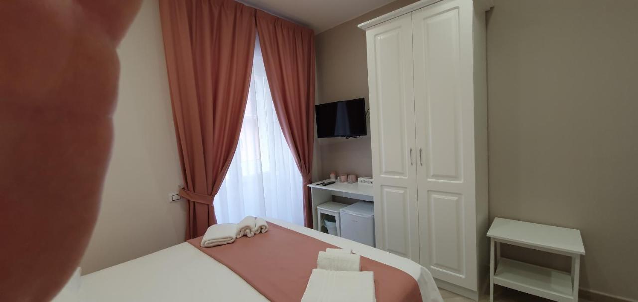 Dimora Costantino Bed & Breakfast Naples Luaran gambar