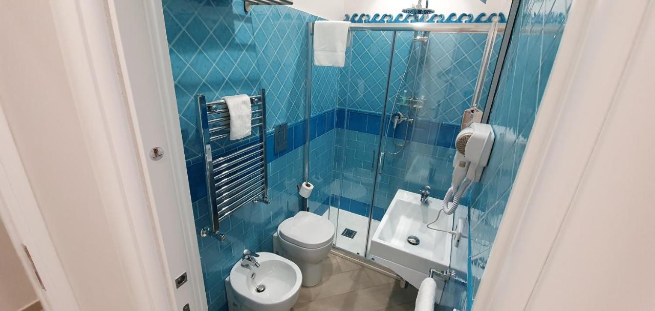 Dimora Costantino Bed & Breakfast Naples Luaran gambar