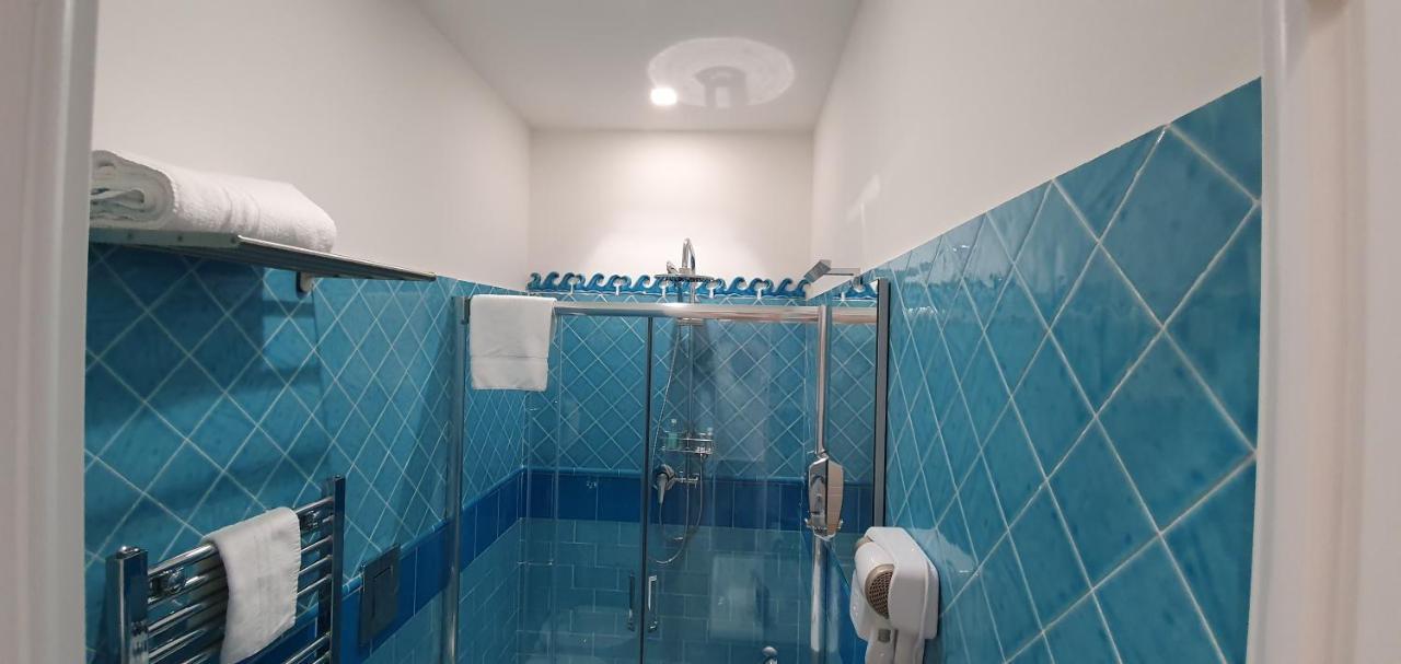 Dimora Costantino Bed & Breakfast Naples Luaran gambar