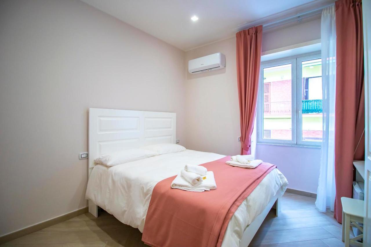 Dimora Costantino Bed & Breakfast Naples Luaran gambar