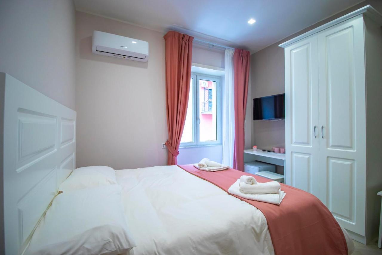 Dimora Costantino Bed & Breakfast Naples Luaran gambar