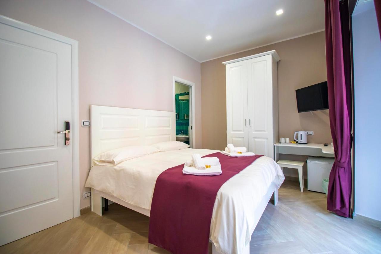 Dimora Costantino Bed & Breakfast Naples Luaran gambar