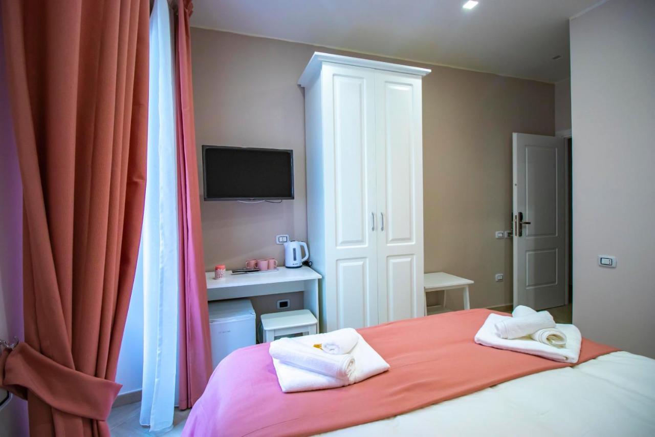 Dimora Costantino Bed & Breakfast Naples Luaran gambar