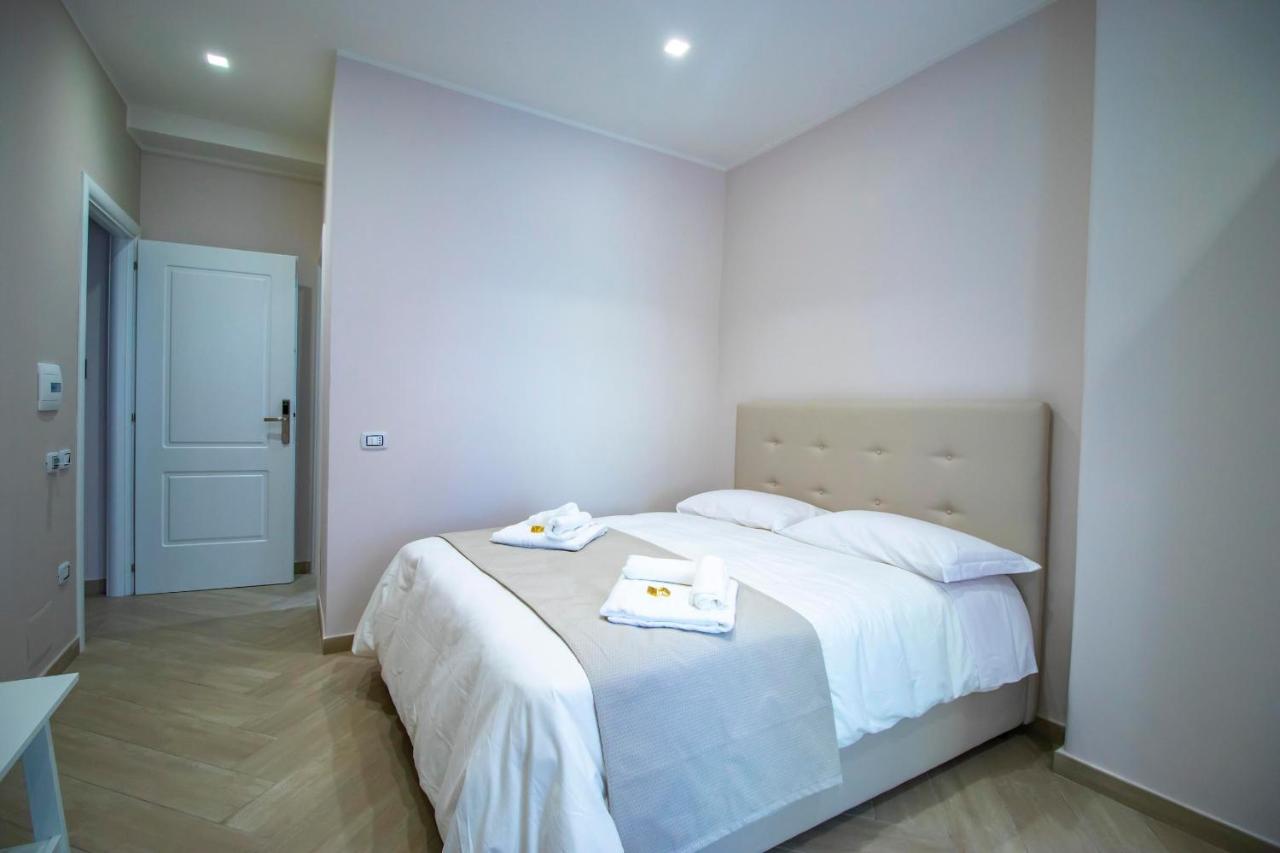 Dimora Costantino Bed & Breakfast Naples Luaran gambar
